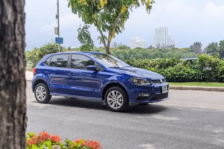 Loat xe Volkswagen nhap khau giam phi truoc ba toi 200 trieu dong-Hinh-3