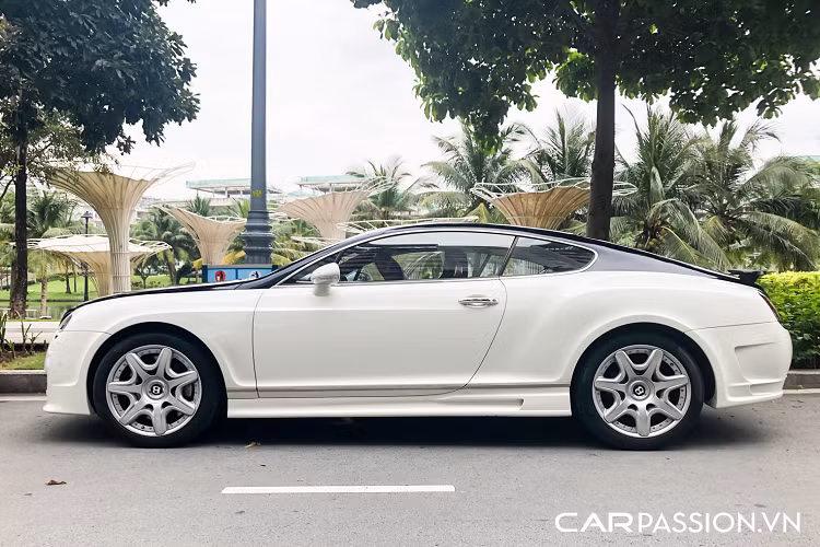 Cụ thể, gói nâng cấp từ nhà độ nước Đức đem đến một loạt các chi tiết hoàn toàn mới để biến chiếc Continental GT sang trọng trở nên dữ dằn và thể thao hơn. Đây là chiếc xe 2 cửa được ra mắt tại triển lãm quốc tế Geneva Motor Show năm 2003. Bên cạnh đó, Continental GT cũng đánh dấu một cột mốc quan trọng khi trở thành dòng xe đầu tiên được bán ra thị trường kể từ thời điểm Bentley chính thức thuộc sở hữu của Volkswagen AG.