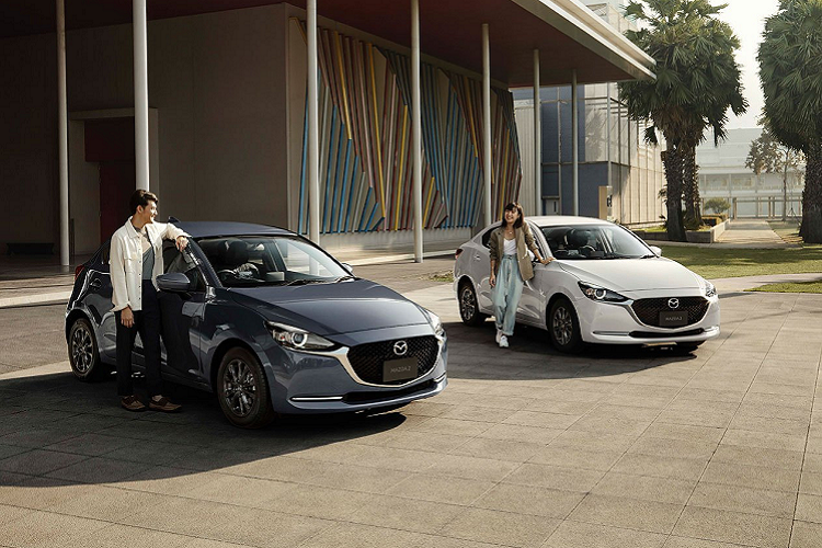 Ngoại hình của xe Mazda2 thế hệ mới không có sự thay đổi. Xe chỉ được bổ sung thêm tiện nghi bên trong nội thất nhằm tăng tính cạnh tranh.