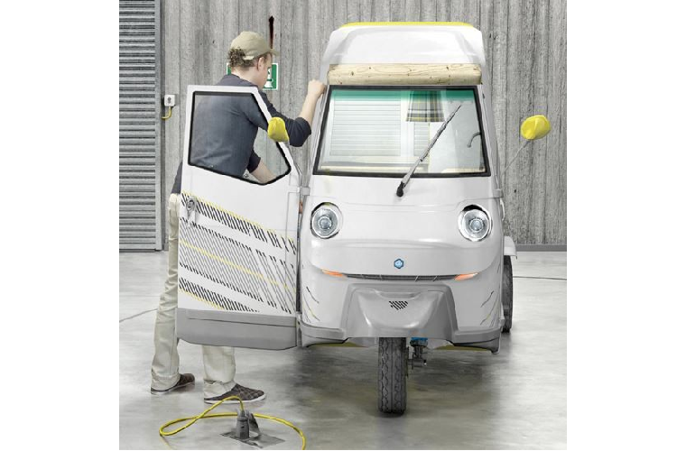 Được giới thiệu trong năm 2010, nó chỉ tồn tại trong trí tưởng tượng của Comanns, trong ảnh tạo bằng máy tính và một vài mô hình. Cho dù là vậy, ngày nay, những người đam mê motorhome sẽ có thể thấy nó trong nhiều danh sách RV lạ lùng nhất trên thế giới mà không được sản xuất. 