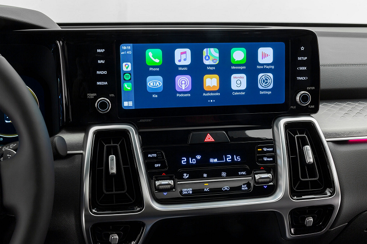 Sau khi Kia Sorento 2022 ra mắt với 3 phiên bản kể trên, hãng xe Hàn Quốc sẽ bổ sung thêm một bản động cơ hybrid vào giữa tháng 7. Tại Hàn Quốc, Kia Sorento được ưa chuộng nhờ kiểu dáng hiện đại, nhiều trang bị và giá bán phải chăng.