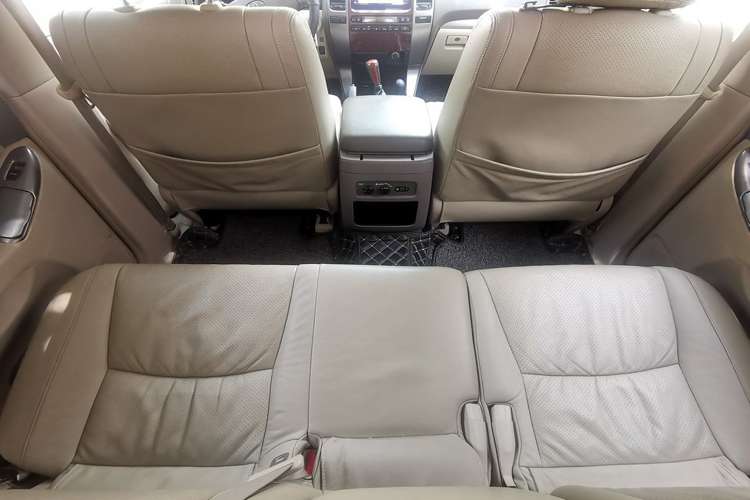 Tuy nhiên, nhược điểm lớn của dòng động cơ dầu thế hệ cũ này là ồn, đi hơi ù, khó chiếm được cảm tình của số đông.