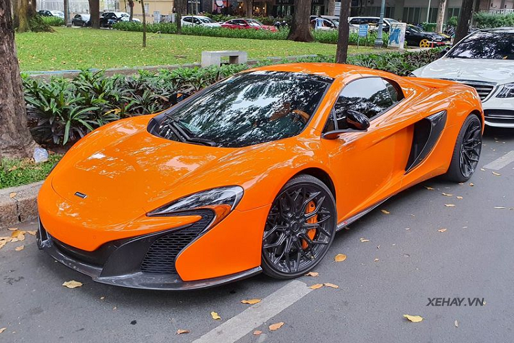 Ban đầu, siêu xe McLaren 650S Spider này thuộc về một vị doanh nhân đam mê siêu xe nhất nhì ở Sài Gòn nhưng vào tháng 6/2020 siêu xe mui trần đã được bàn giao cho một đại gia kín tiếng ở Cần Thơ. Đây cũng là chiếc siêu xe thứ hai mang biển số Cần Thơ.