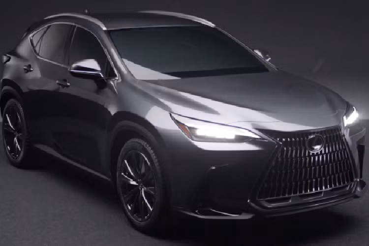 Ra mắt từ năm 2014 và bắt đầu bán ra thị trường từ năm 2015. Đến nay, Lexus NX hạng sang thế hệ thứ 1 (AZ10) đã được 6 tuổi và đây cũng là lúc hãng xe Lexus sắp sửa giới thiệu thế hệ NX thứ 2 hoàn toàn mới.