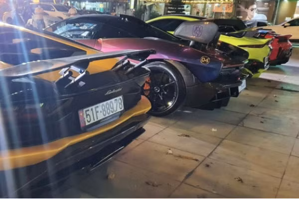 Dai gia tham my Sai Gon bat “trend” keo dan sieu xe 200 ty-Hinh-3