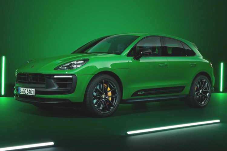 Về mức giá xe Porsche Macan 2022 bán ra khởi điểm từ 54.900 USD (khoảng 1,26 tỷ đồng), trong khi hai phiên bản cao cấp hơn là Macan S và Macan GTS có mức giá khởi điểm lần lượt là 65.400 USD (khoảng 1,5 tỷ đồng) và 79.000 USD (khoảng 1,82 tỷ đồng). Theo kế hoạch, Porsche Macan 2022 sẽ có mặt tại thị trường châu Âu vào tháng 10 năm nay.