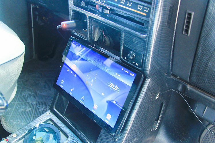 Xe sử dụng hộp số tự động 4 cấp, có cài cầu. Ngoài ra, Raider còn biến thể dùng hộp số sàn 5 cấp.