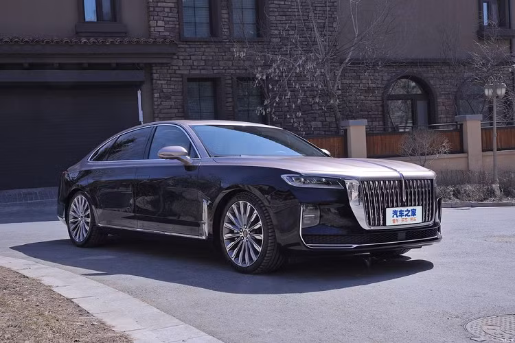 Ngay khi những tin tức này nổi lên, giới truyền thông đã liên lạc với Hongqi để hỏi về tính xác thực của việc Hongqi H9 sẽ tới Nhật Bản nhưng thương hiệu Trung Quốc chưa có phản hồi gì, Trong khi đó, một trang tin khác đã đưa ra bằng chứng chứng minh răng tất cả chỉ là một trò lò bịp.