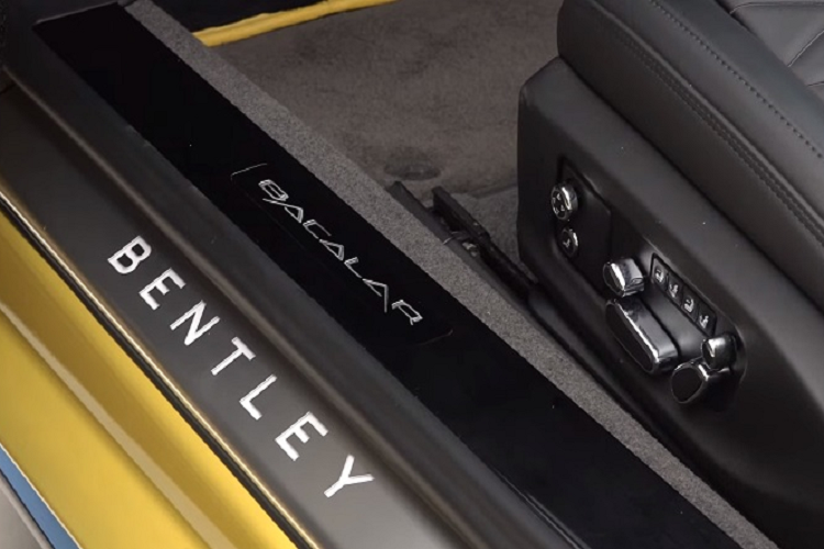 Giá xe Bentley Bacalar mui trần tới 1,5 triệu bảng Anh (khoảng 48,5 tỷ đồng) này có lớp sơn ngoại thất màu vàng, trông tuyệt đẹp khi xuất hiện trên đường phố Luân Đôn. Đáng tiếc rằng chiếc Bentley Bacalar này không thể hiện được hết sức mạnh của khối động cơ xăng tăng áp kép W12 6.0L nằm dưới nắp capo. Nó chỉ được chuyển ra khỏi showroom và tiếp tục vận chuyển đến tay một vị khách hàng siêu giàu nào đó.