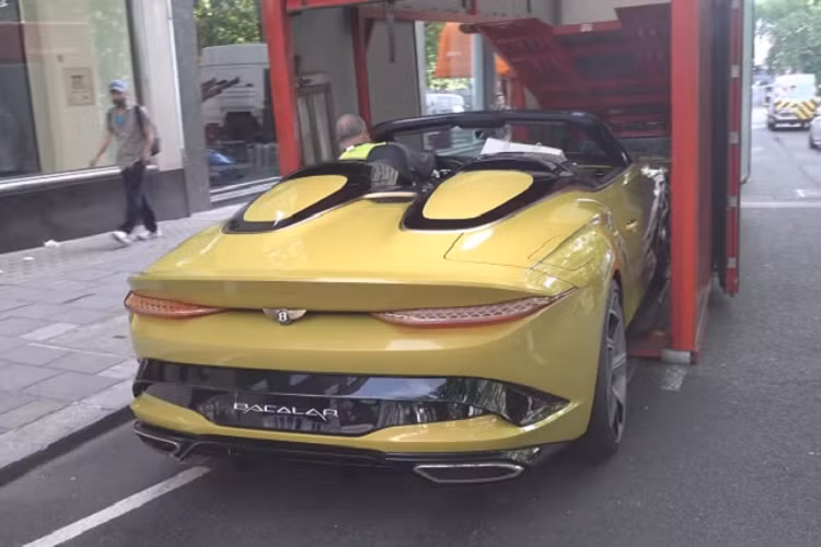 Được biết, toàn bộ 12 chiếc Bentley Bacalar hiện đều đã có chủ, với màu sơn ngoại thất cùng các chi tiết trang trí được cá nhân hóa theo ý tưởng của khách hàng, trở nên “độc nhất vô nhị” trên thế giới.
