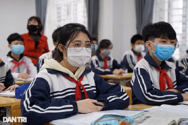 Ha Noi se cho hoc sinh cap 3 tro lai truong vao thang 12