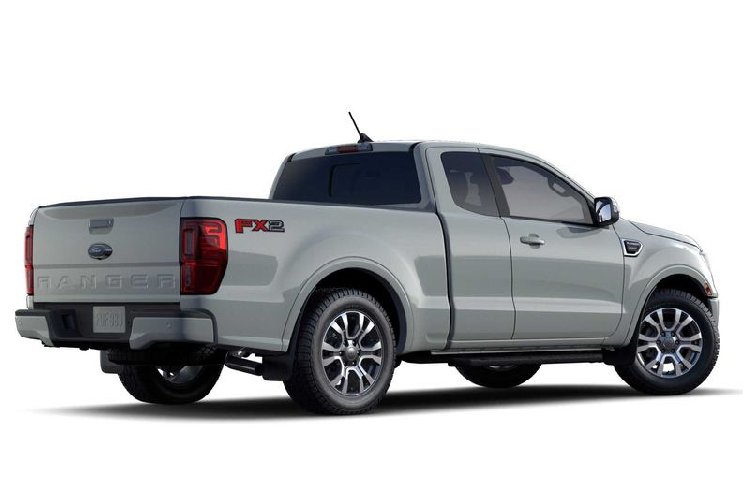 Ford Ranger 2021 sở hữu phong cách thiết kế độc đáo, phản ánh đúng ý tưởng "Live the Ranger Life". Xe có lưới tản nhiệt hình thang mới tương tự như Ranger Thunder đang bán tại châu Âu và Nam Phi, bộ mâm hợp kim màu đen và nhiều chi tiết trang trí màu đen.