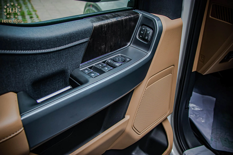 Trang bị an toàn trên mẫu bán tải cỡ lớn này tại thị trường Mexico không bằng so với xe sản xuất tại thị trường Mỹ, vì tiêu chuẩn an toàn của hai thị trường sẽ khác nhau.