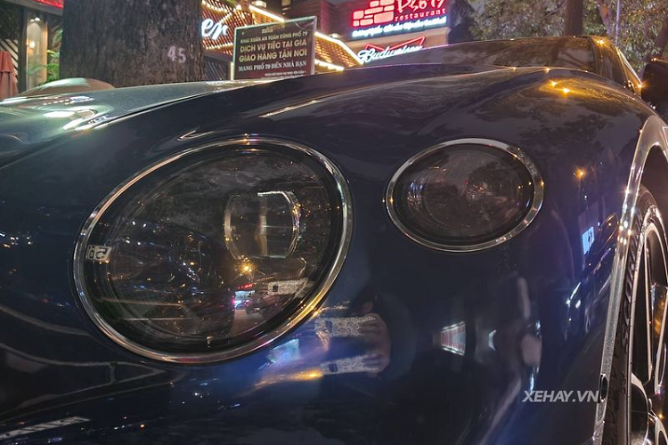 Cung cấp sức mạnh cho Bentley Continental GT First Edition là khối động cơ tăng áp kép W12 6.0L sản sinh công suất 626 mã lực và mô-men xoắn cực đại 900Nm, kết hợp với hộp số tự động ly hợp kép 8 cấp và hệ thống dẫn động bốn bánh toàn thời gian, giúp xe có thể tăng tốc từ 0 - 100 km/h trong 3,7 giây, trước khi đạt độ tối đa 333 km/h.