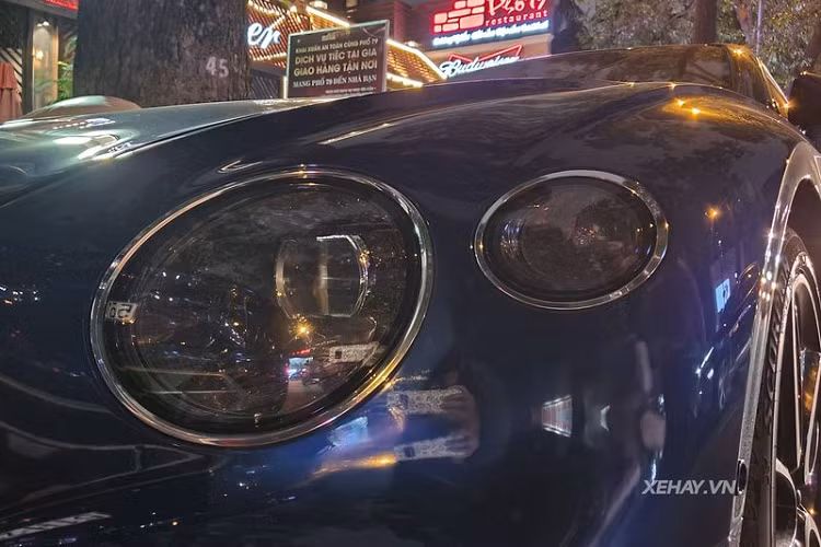 Cung cấp sức mạnh cho Bentley Continental GT First Edition là khối động cơ tăng áp kép W12 6.0L sản sinh công suất 626 mã lực và mô-men xoắn cực đại 900Nm, kết hợp với hộp số tự động ly hợp kép 8 cấp và hệ thống dẫn động bốn bánh toàn thời gian, giúp xe có thể tăng tốc từ 0 - 100 km/h trong 3,7 giây, trước khi đạt độ tối đa 333 km/h.