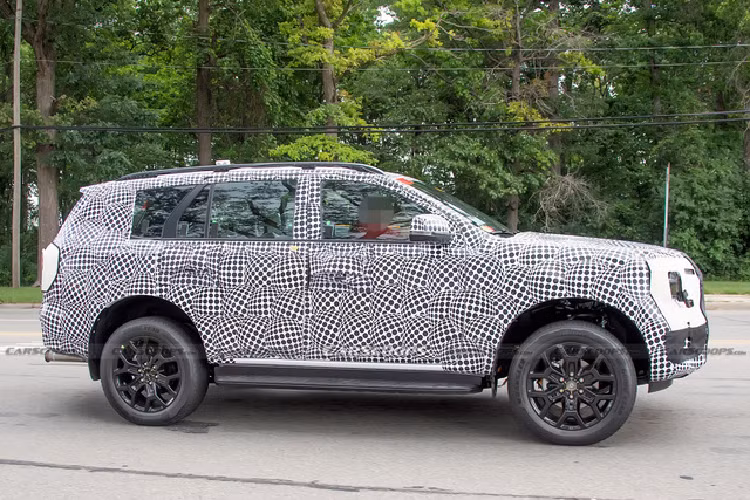 Nhiều khả năng Ford Everest 2022 sẽ chính thức trình làng vào cuối năm nay trước khi bán ra thị trường vào năm sau. Giá xe Ford Everest 2022 hiện vẫn còn là ẩn số