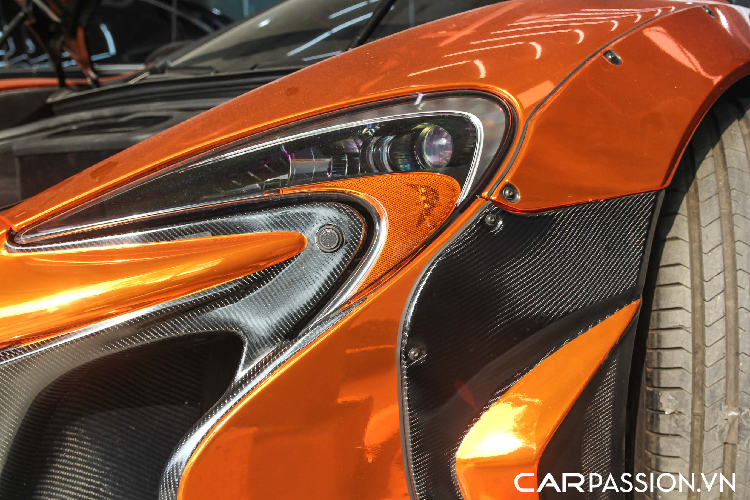 Thay cho hệ thống xả gốc, xe đã được nâng cấp với hệ thống xả Fi Exhaust đầy uy lực. Với trang bị này, tiếng động cơ của chiếc xe sẽ trở nên mạnh mẽ hơn so với hệ thống xả nguyên bản.