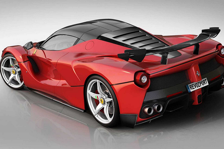 Lý do hãng siêu xe Ý làm vậy để tránh các đại gia mua Ferrari LaFerrari về đầu tư, bán lại kiếm lời thay vì lái xe ra đường như Ferrari mong muốn. Tuy nhiên, cũng có không ít cuộc mua bán ồn ào xảy ra, thậm chí, nhiều đại lý siêu xe và đại gia chấp nhận "đắp chiếu" mẫu xe Ferrari LaFerrari cho đủ 18 tháng để bán lại theo kiểu xe mới với giá "cắt cổ" gấp 3 đến 5 lần con số 1,3 triệu đô la, tương đương 30 tỷ đồng của hãng đưa ra.
