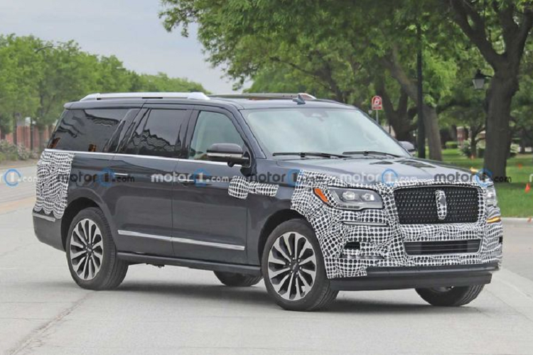 Hiện tại, thông tin về Lincoln Navigator 2022 vẫn còn khan hiếm nhưng với việc nguyên mẫu thử nghiệm có ít ngụy trang hơn thì rất có thể xe sẽ sớm được ra mắt trong tháng tới.