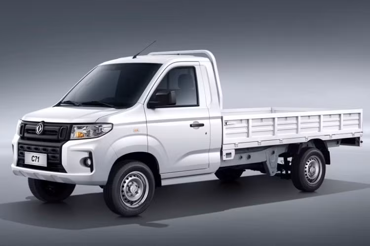 Thị trường đối với xe tải cỡ nhỏ và cỡ vừa là cực lớn ở Trung Quốc, với hàng tá nhà sản xuất cạnh tranh khách hàng. Do vậy, họ đua nhau tạo nên nhiều mẫu xe và hệ truyền động đa dạng, góp phần làm ra một thị trường phức tạp và cạnh tranh khốc liệt. Một trong những nhà sản xuất mạnh nhất của phân khúc này là Dongfeng Xiaokang, và họ mới tung ra phiên bản nâng cấp của hai mẫu xe tải bán chạy nhất gồm Dongfeng Xiaokang C71 và C72.