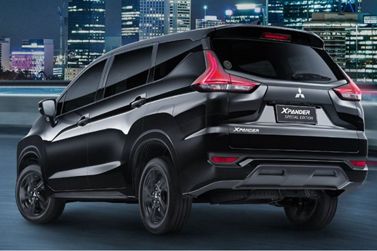Về an toàn, Mitsubishi Xpander Special Edition tại Thái Lan có 2 túi khí, hệ thống chống bó cứng phanh ABS, phân phối lực phanh điện tử, hỗ trợ lực phanh khẩn cấp, hệ thống hỗ trợ lực bám, hỗ trợ khởi hành ngang dốc và camera lùi. Tại thị trường Thái Lan, giá xe Mitsubishi Xpander bản đặc biệt mới khởi điểm từ 879.000 Baht (khoảng 609 triệu đồng).