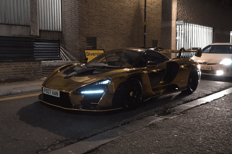 Khi mới ra mắt, McLaran Senna GTR hàng hiếm có thể gia tốc từ 0-100 km/h chỉ trong 2,8 giây, và đạt tốc độ tối đa 340 km/h, cho dù đường phố Luân Đôn không cho phép nó phô diễn toàn bộ sức mạnh đó.