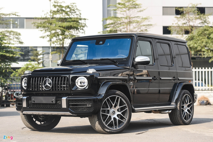 Mercedes-AMG G63 Stronger Than Time được trang bị động cơ tăng áp kép V8 4.0L, công suất 577 mã lực, mô-men xoắn 850 Nm, hệ dẫn động 4 bánh và hộp số tự động 9 cấp. Giá bán của xe tại đại lý tư nhân vào khoảng 12 tỷ đồng, đắt hơn model G63 tiêu chuẩn được phân phối chính hãng 1 tỷ đồng.