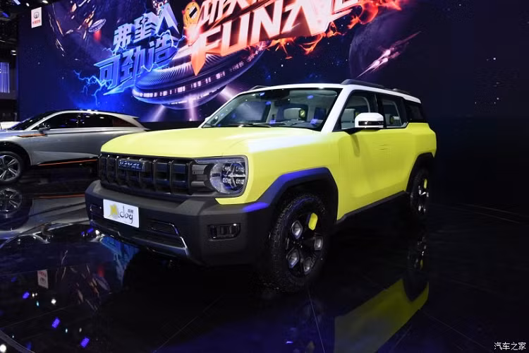 Tham gia triển lãm Ô tô Thượng Hải 2021 hiện đang diễn ra tại Trung Quốc, thương hiệu xe nội địa Haval đã vén màn một mẫu xe concept hoàn toàn mới mang tên Haval X Dog 2022 mới. Đây thực chất là mẫu xe thứ hai của hãng Haval được đặt tên có chữ "Dog", trước đó từng được ra mắt. 