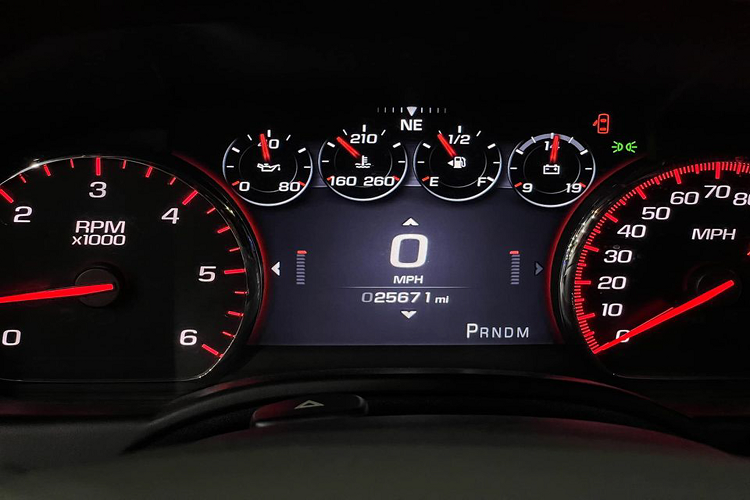 Động cơ V8 EcoTec3 này sử dụng thân động cơ làm bằng hợp kim nhôm giảm trọng lượng, sử dụng công nghệ phun nhiên liệu trực tiếp, điều chỉnh van biến thiên và quản lý nhiên liệu chủ động (ngắt xy-lanh tiết kiệm nhiên liệu).