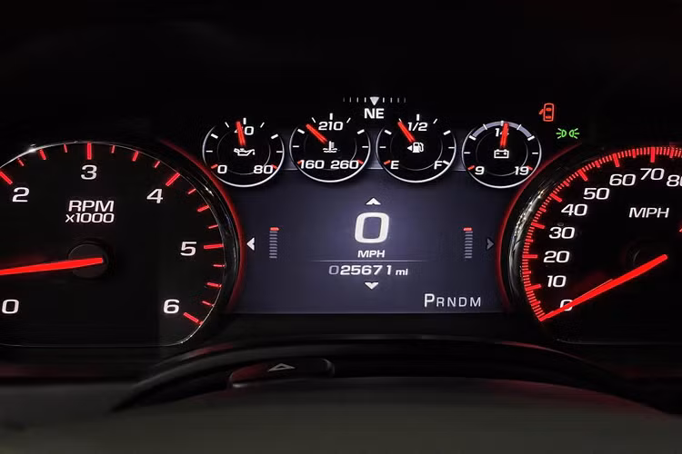 Động cơ V8 EcoTec3 này sử dụng thân động cơ làm bằng hợp kim nhôm giảm trọng lượng, sử dụng công nghệ phun nhiên liệu trực tiếp, điều chỉnh van biến thiên và quản lý nhiên liệu chủ động (ngắt xy-lanh tiết kiệm nhiên liệu).