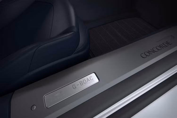 Lấy cảm hứng từ Concorde, bộ sưu tập 10 chiếc Aston Martin DBS Superleggera Concorde Edition của đại lý Aston Martin tại Bristol sẽ sở hữu những chi tiết độc đáo so với phiên bản tiêu chuẩn.