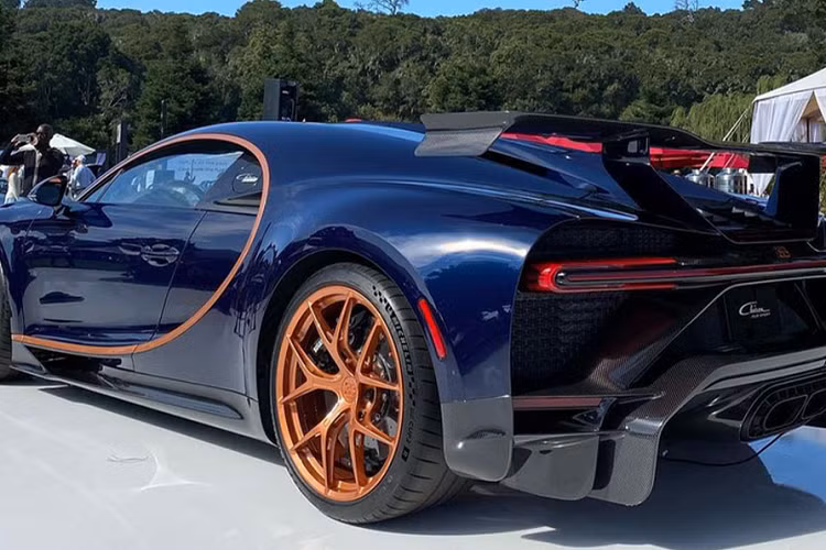 Cụ thể, vòng tua máy tối đa của bản Pur Sport đã được tăng thêm 200 vòng/phút và đạt mức cực đại 6.900 vòng/phút. Kết hợp với đó còn là hộp số mới cho tỉ số sang số gần nhau hơn 15%.