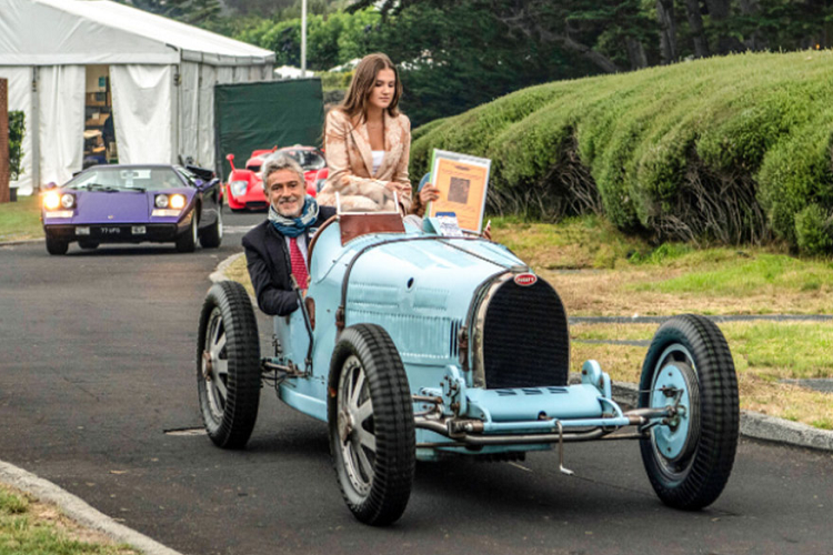 Chiếc xe cổ Bugatti Type35 B ra mắt năm 1929.