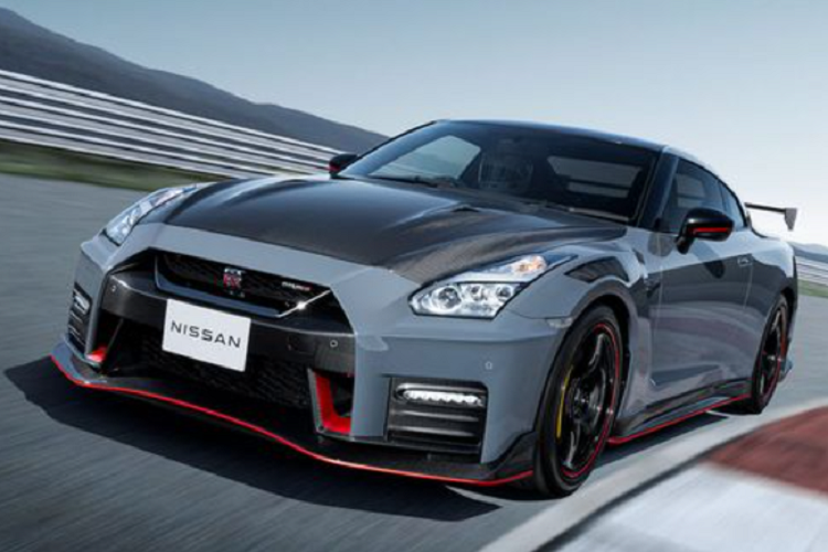 Hãng xe Nhật cho biết 99% khách hàng mua mẫu xe thể thao Nissan GT-R Nismo 2022 đều chọn GT-R Nismo Special Edition thay vì bản tiêu chuẩn. Trong đó, có một nửa người mua chọn màu sơn xám Nismo Stealthy Gray cho ngoại thất.