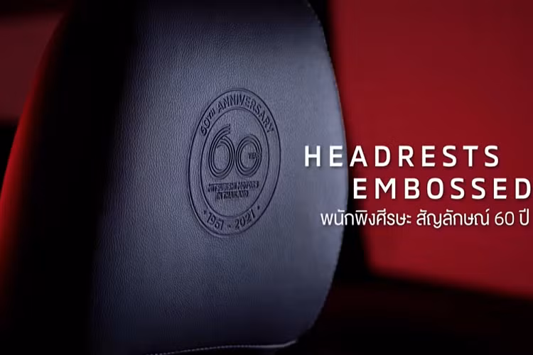 Khi mua Mitsubishi Pajero Sport Passion Red Special Edition, khách hàng Thái Lan có thể chọn 1 trong 2 bản trang bị là 2.4 GT-Premium 2WD hoặc 2.4 GT-Premium 4WD.