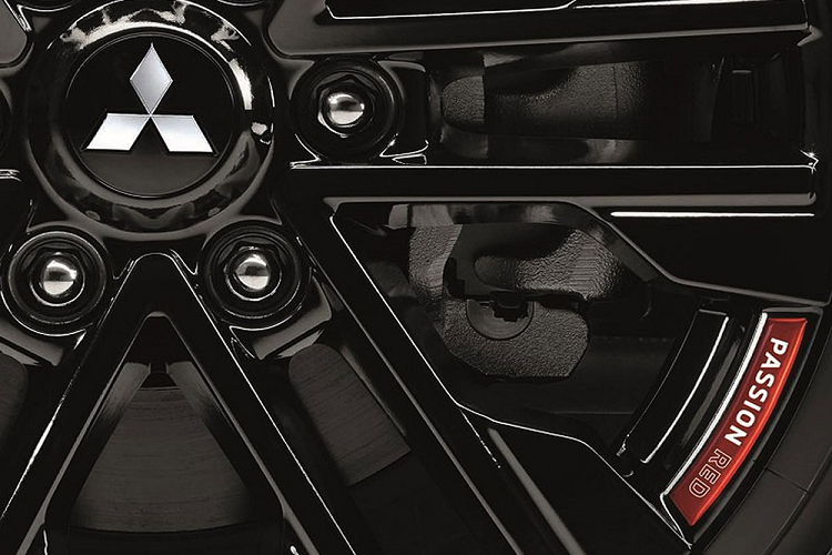Có thể kể đến như Mitsubishi Xpander Passion Red Edition trình làng vào hồi tháng 8 năm nay. Sang tháng 9, hãng Mitsubishi lại tiếp tục giới thiệu Triton Passion Red Edition ở thị trường Thái Lan. Sau 2 tháng, đến lượt Mitsubishi Pajero Sport Passion Red Special Edition được vén màn tại thị trường này