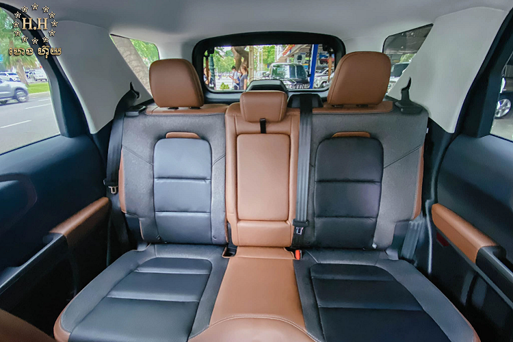 Phiên bản Bronco Sport 2021 này sử dụng động cơ 3cyl thẳng hàng, dung tích 1.5L tăng áp công nghệ EcoBoost, Ti-VCT GTDI, cho công suất tối đa 181 mã lực tại 6.000 vòng/phút và mô-men xoắn cực đại 257Nm từ 3.000 vòng/phút.