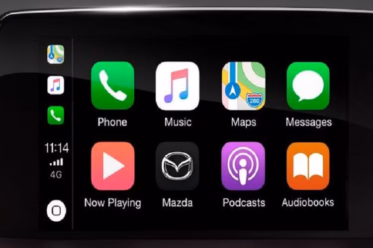 Đối với nội thất, Mazda CX-3 2021 tại Malaysia có các ghế bọc da kết hợp vải mới, ghế lái chỉnh điện 10 hướng với chức năng ghi nhớ, màn hình cụm đồng hồ TFT LCD 4,6 inch, màn hình hiển thị head-up, hệ thống điều hòa tự động một vùng và lẫy chuyển số trên vô lăng.