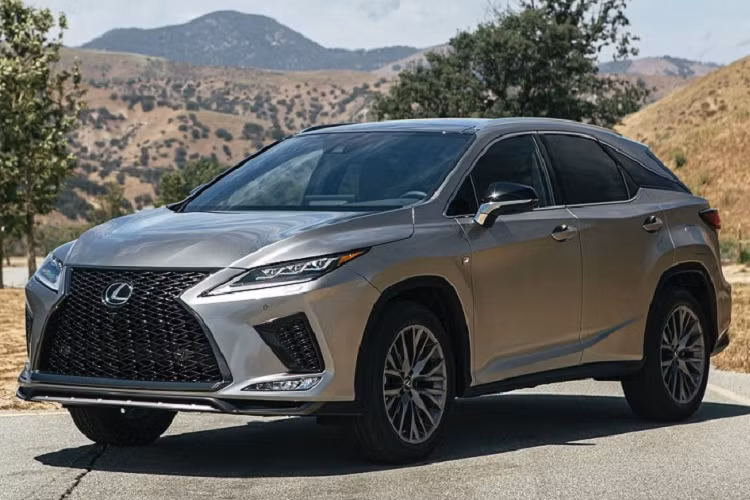 Trang bị động cơ của xe lần lượt là động cơ V6 3.5L 290 mã lực trên Lexus RX 350L và hệ truyền động hybrid 308 mã lực trên RX 450hL. 