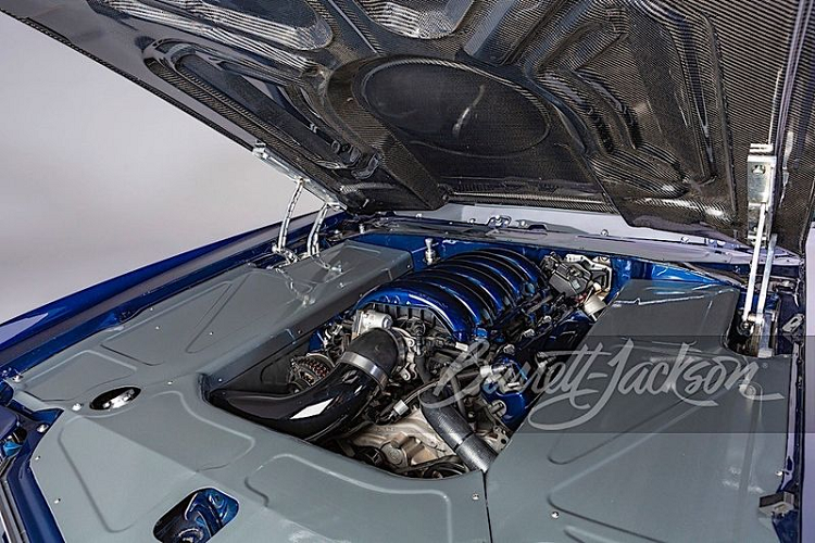 Chưa dừng lại ở đó, chiếc Chevelle Malibu này còn được xây dựng lại với khung gầm Speedtech Performance chắc khỏe, cung cấp nền tảng hiệu suất cao