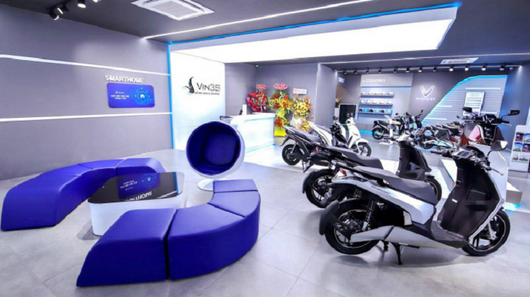 Ra mat 64 showroom trai nghiem xe dien Vinfast tai Viet Nam-Hinh-4