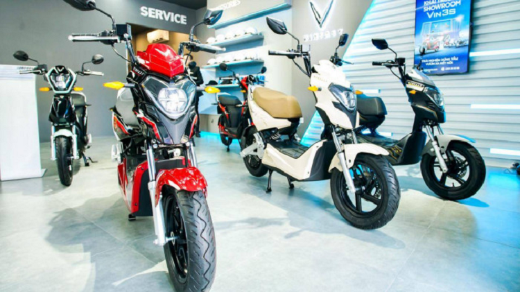 Ra mat 64 showroom trai nghiem xe dien Vinfast tai Viet Nam-Hinh-5