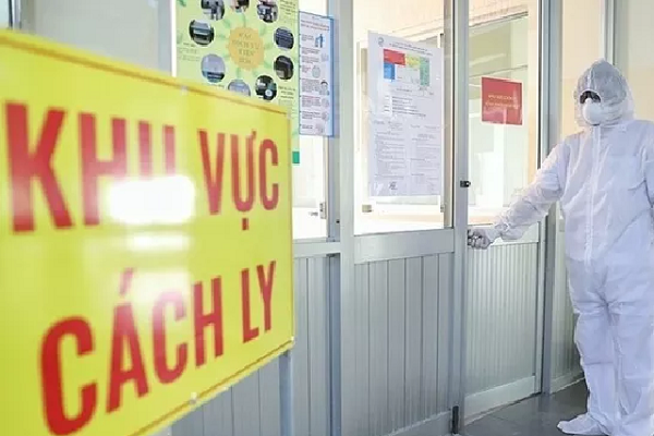 Sang 24/8: Co 737 ca COVID-19 nang va nguy kich