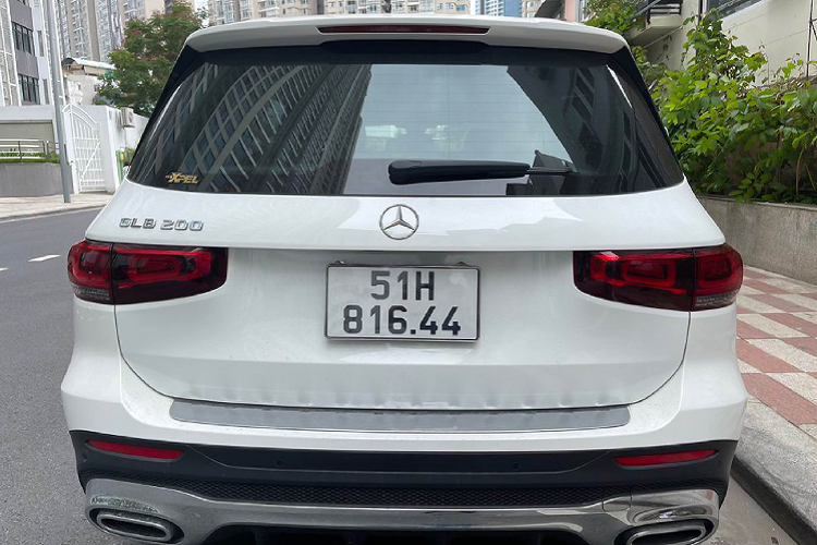 Tuy nhiên, ở phân khúc xe sang thì Mercedes-Benz GLB 200 AMG trở thành một sự lựa chọn xe 7 chỗ hiếm hoi. 