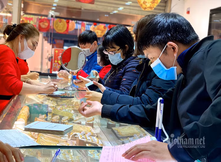 Nhung dieu nho ky khi mua vang cau may ngay via Than Tai 2021