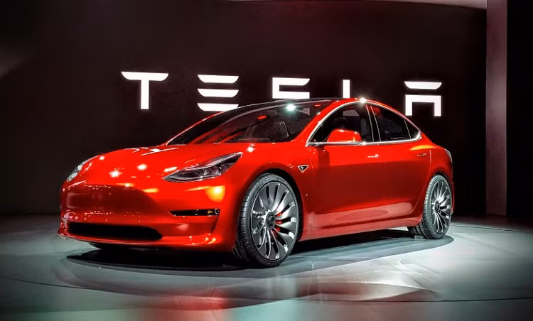 Tesla Model 3 lot top oto ban chay nhat toan cau