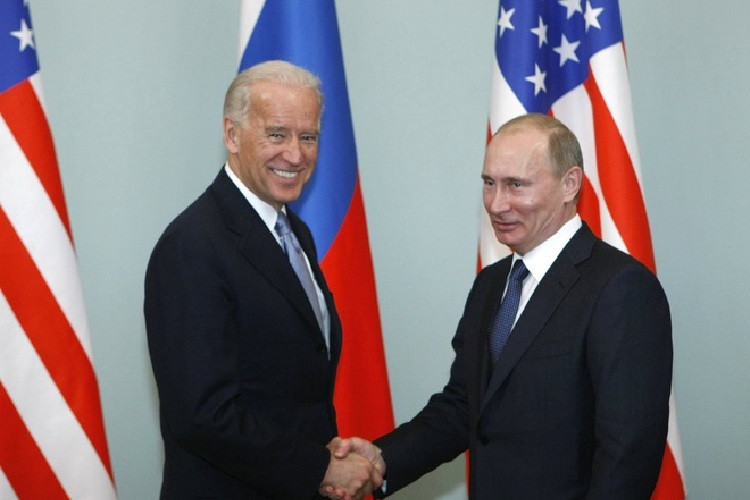 Tong thong Biden lan dau dien dam voi ong Putin