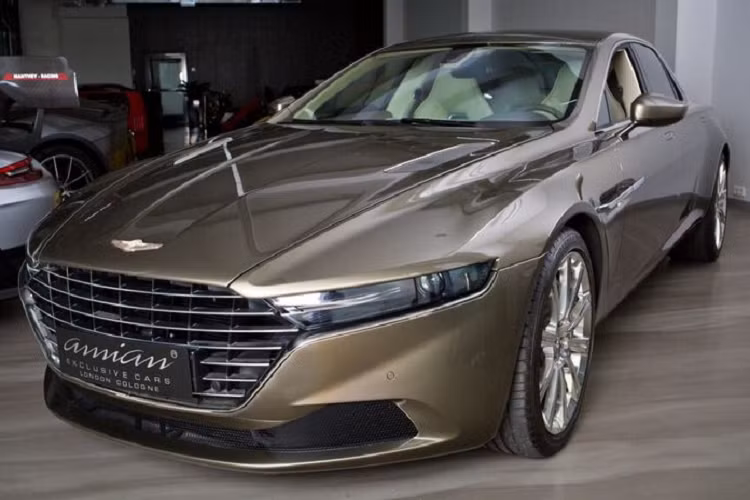Hiện đang có một chiếc Aston Martin Lagonda Taraf đời 2015 được rao bán tại Amian Exclusive Cars, một đại lý ở Cologne, Đức. Siêu sedan mới chỉ chạy 5.150 km vì vậy xe còn rất mới cả ở ngoại thất lẫn nội thất.