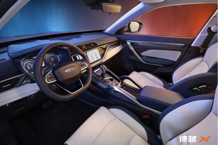 Đây sẽ là một điểm cộng lớn vì người Trung Quốc rất thích mua xe có tính năng này. Những trang bị đáng chú ý khác của Geely Boyue X 2022 bao gồm bảng đồng hồ kỹ thuật số với màn hình 12,3 inch, hệ thống đèn viền 72 màu và khóa kỹ thuật số dựa trên điện thoại thông minh, có thể tự động mở cửa khi người lái đến gần xe. Động cơ của Geely Boyue X 2022 là máy xăng 4 xi-lanh, phun nhiên liệu trực tiếp, tăng áp, dung tích 1.8L, tạo ra công suất tối đa 184 mã lực và mô-men xoắn cực đại 300 Nm.