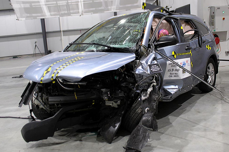 Phu nu de gap chan thuong hon nam gioi khi tai nan oto?-Hinh-2